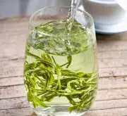喝啥茶叶能减肥效果好 红茶有刮油减肥的功效吗 吃油腻喝红茶行吗