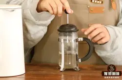 法压壶泡咖啡的正确方法 法压壶与手冲咖啡的区别对比介绍