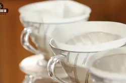 滤纸贴合咖啡滤杯的操作方法 滤纸不贴合解决办法与咖啡风味的影响