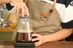冰萃咖啡是什么？冷泡咖啡制作过程步骤与冰美式做法的区别？
