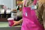 星巴克粉红色围裙代表什么？Pink Drink粉粉生咖含咖啡因吗？