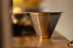 手冲咖啡的金属滤网能够代替滤纸进行冲煮吗？