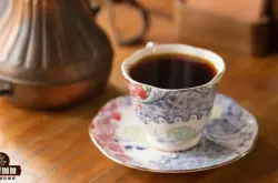 为什么市面上贵的、好的咖啡都是酸的？蓝山跟瑰夏咖啡是如何迭代？是什么决定了咖啡的酸和苦？