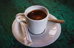 咖啡用糖浆和糖的区别 咖啡糖浆哪个牌子好 咖啡中放多少糖浆合适？
