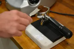 掌握意式磨豆机正确的调整方法 一位好的吧台咖啡师必备技能