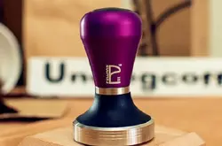 意式咖啡器具介绍：Pullman粉锤 58mm 美弧 葡萄紫 压粉器