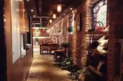 济南花卉主题咖啡西餐厅：法式浪漫与大明湖古味滋生出的情调美食