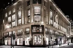 新闻 | Burberry首家咖啡馆在伦敦旗舰店开张