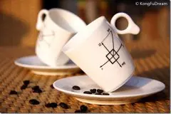 徐五四设计的零重力咖啡杯