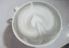 咖啡拉花练习技巧 用洗洁精和墨水练习咖啡拉花