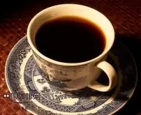 喝咖啡过量会导致体内黑色素聚积使肤色黯淡