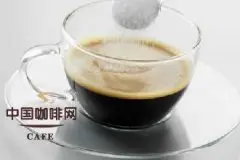 喝咖啡放糖 主要可选黄糖、白糖、方糖