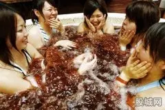 日本推出巧克力温泉受青睐 生意火爆