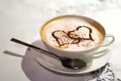 如何制作CAFFE FRAPPE 福来必(冰咖啡)？