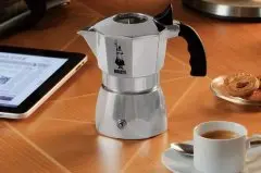 摩卡壶萃取意大利浓缩咖啡的步骤 咖啡制作