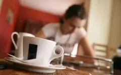 实验结果显示：学习后喝咖啡可增强记忆