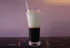 经典冰咖啡制作方法 黑白冰咖啡