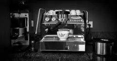 商用半自动咖啡机由来 咖啡萃取的”完美蒸汽论”
