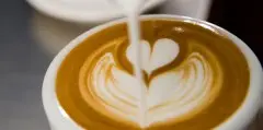 关于艺术咖啡的直接倒入法 咖啡拉花的技巧