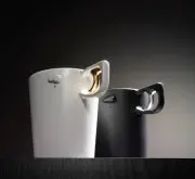 扳机咖啡杯 这款咖啡杯的特别之处在于它的把手