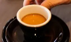 如何打奶泡 y意式咖啡花式咖啡奶泡怎么打