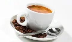 冲泡咖啡应该用什么样的水？ 煮咖啡用什么水最好？
