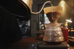 手冲咖啡教程，冲咖啡步骤图解与技巧 如何手冲咖啡