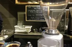 如何调整意式咖啡磨豆机认识磨豆机电控和普通磨豆机磨豆机的重要