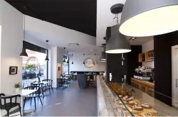 西班牙Julieta LOFT风格咖啡厅核心产品面包和咖啡