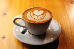 咖啡拉花的融合与注入拉花大师意式拼配咖啡豆 拉花技巧