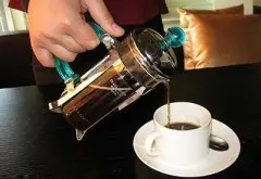 法压壶的使用方法教程 法压壶冲泡咖啡的研磨度水温比例参数细节