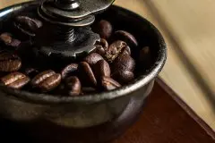 如何辨别咖啡豆好坏？豆子熟度够、豆相干燥、香气不能持久！
