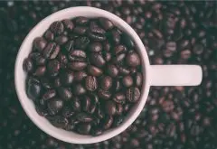 袋装咖啡豆怎么密封保存？千万别把咖啡豆装在透明密封罐中爆晒！
