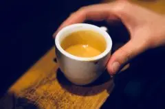 illy咖啡加盟费 illy咖啡粉使用方法 illy咖啡粉可以直接冲泡吗