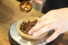 咖啡生豆三大处理法-蜜处理、水洗、日晒