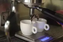 意式浓缩 | 意式的基底，浓缩咖啡到底如何做出来的呢？