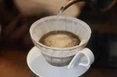 咖啡的冲煮手法|三段式萃取、搅拌法|手冲咖啡怎么冲？