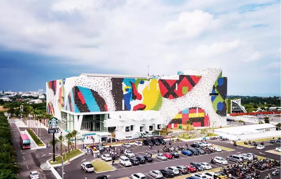 货柜屋 星巴克内部设计大公开 花莲星巴克已开幕 比西雅图货中国咖啡网