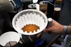 【手冲理论】手冲咖啡的冲煮原理、工具与手法配合
