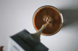 没有牛奶，拿铁也可以很好喝：植物奶咖啡风头正盛