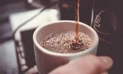 挂耳咖啡和咖啡机区别大吗？挂耳咖啡和胶囊咖啡哪个好喝？