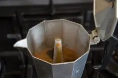 意大利咖啡壶使用图解_意大利咖啡壶怎么煮_铝制摩卡壶有毒吗