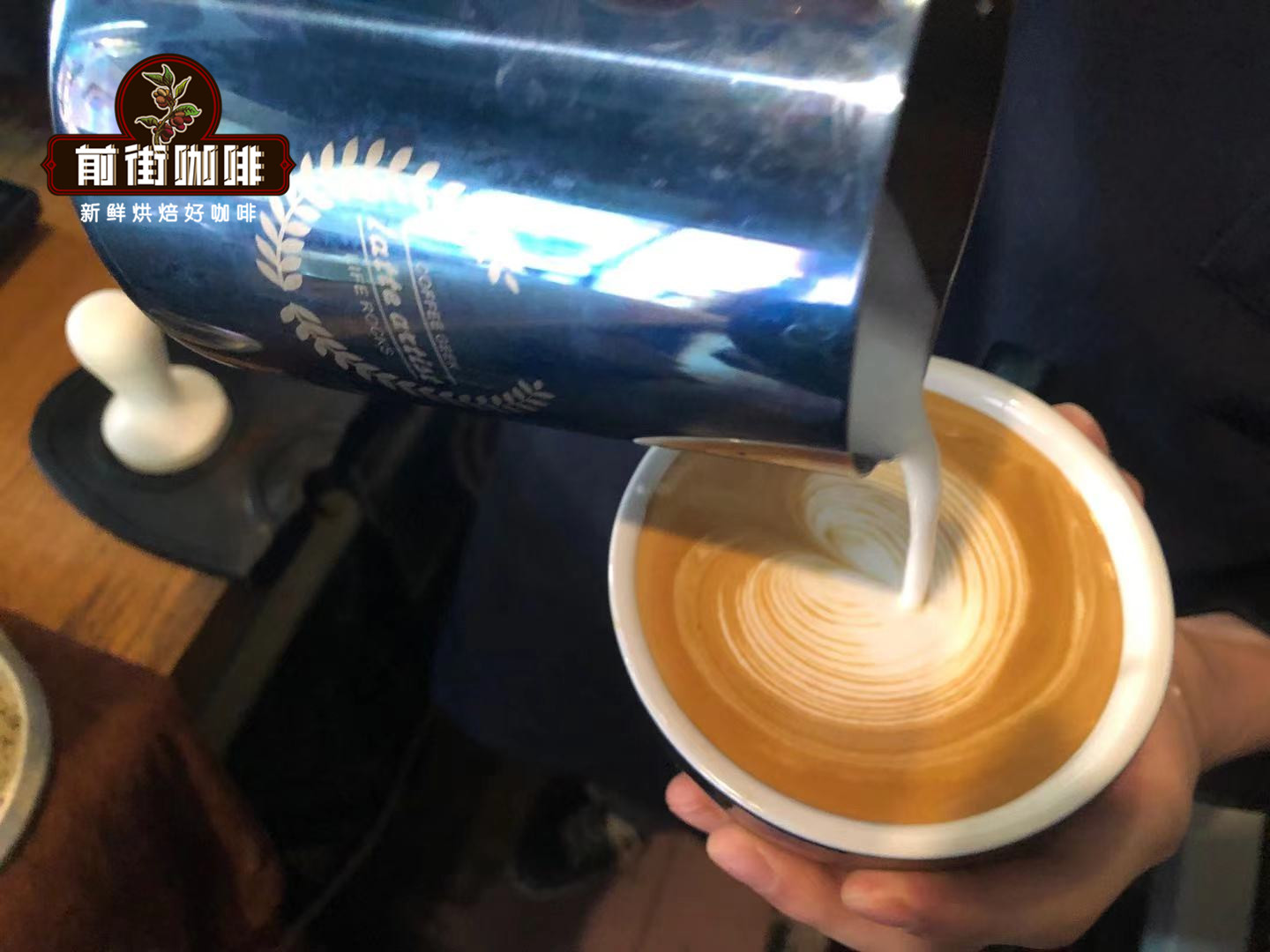 拿铁意式咖啡的比例意式咖啡用什么豆打奶泡常见的问题中国咖啡网