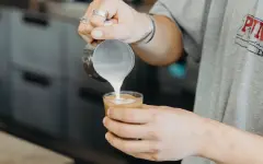在家打奶泡技巧教学 打奶泡的步骤技巧 咖啡奶泡机品牌推荐