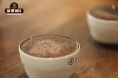 咖啡渣的新用途 咖啡渣可以驱虫  玫瑰也喜欢咖啡渣
