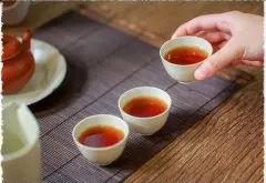 红茶正确的泡茶七个步骤图片 红茶第一次需要洗茶吗？几泡倒掉？